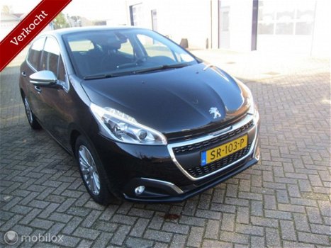 Peugeot 208 - 1.2 PureTech Executive NAV/ECC/PDC - 1