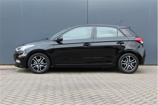 Hyundai i20 - 1.2 Comfort | 1e Eig. | Lm-wielen | Navigatie | Camera | Parkeersensoren | Garantie 01 - 1