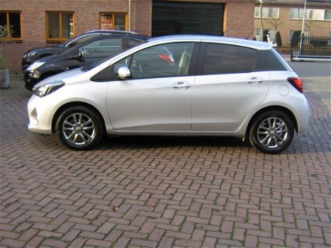 Toyota Yaris - 1.3 16v VVT-i 99pk 5D Edition - 1