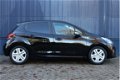 Peugeot 208 - 1.2 82 pk Signature / Navigatie / Parkeerhulp / Apple Car Play - 1 - Thumbnail