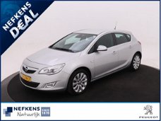 Opel Astra - 1.6 5drs Cosmo AUTOMAAT *AIRCO-ECC*HALF LEER*LMV 17 INCH* | NEFKENS DEAL |