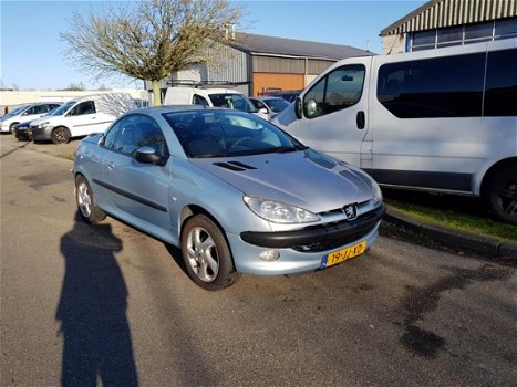 Peugeot 206 CC - 1.6-16V Cabrio Bj:2002 NAP - 1