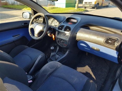 Peugeot 206 CC - 1.6-16V Cabrio Bj:2002 NAP - 1