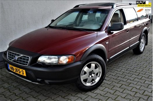 Volvo V70 Cross Country - 2.4 T Automaat Venetian Red 200pk - 1