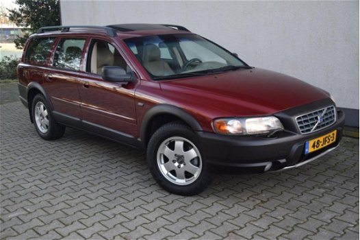 Volvo V70 Cross Country - 2.4 T Automaat Venetian Red 200pk - 1