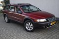 Volvo V70 Cross Country - 2.4 T Automaat Venetian Red 200pk - 1 - Thumbnail