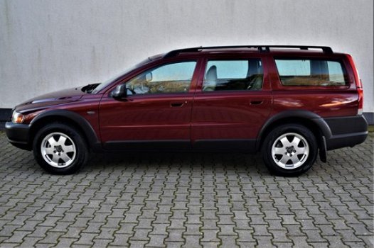 Volvo V70 Cross Country - 2.4 T Automaat Venetian Red 200pk - 1