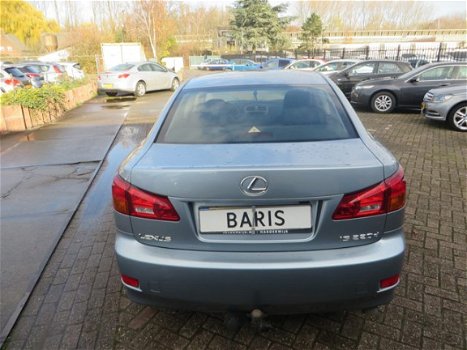 Lexus IS - 220d Business - 1