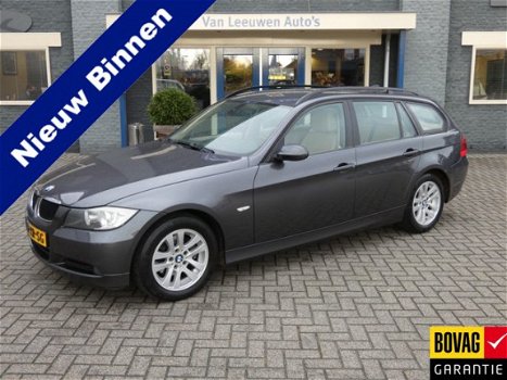 BMW 3-serie Touring - 318i Business Line - Leder - Navigatie - 1