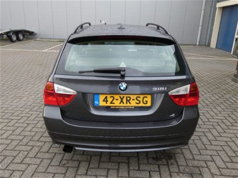 BMW 3-serie Touring - 318i Business Line - Leder - Navigatie - 1