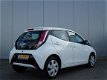 Toyota Aygo - 1.0 VVT-i x-nav 5-deurs | Navigatie | Parkeercamera | Airco | NL AUTO - 1 - Thumbnail