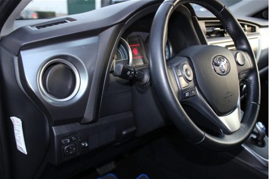 Toyota Auris Touring Sports - 1.8 Hybrid Dynamic Cruise Navi camera Lm velgen - 1