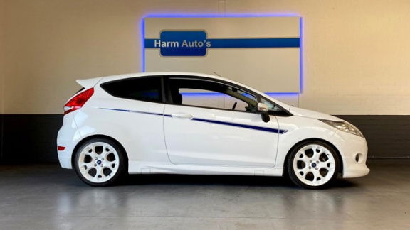 Ford Fiesta - 1.6 Metal 135pk climate control pdc stoelverwarming - 1