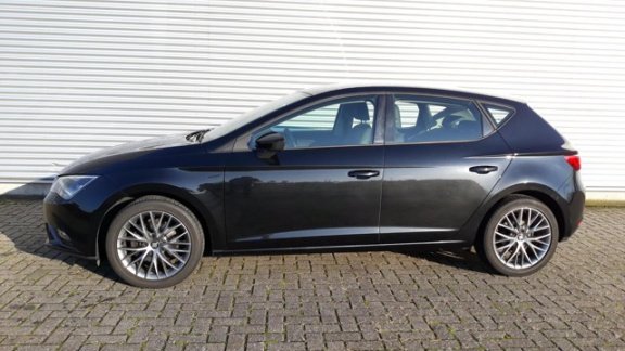 Seat Leon - 1.4 EcoTSI FR NAVI LED LEER 17