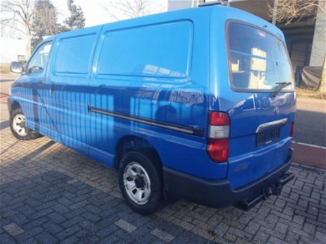 Toyota HiAce - 2.5 D-4D LWB Comfort *4X4 / AIRCO - 1