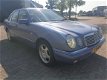 Mercedes-Benz E-klasse - 280 Avantgarde *INDIVIDUAL/Elegance/Leer/Airco/Dak/Xenon/Youngtimer V6 - 1 - Thumbnail