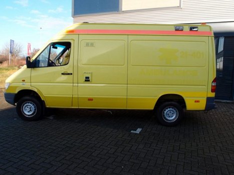 Mercedes-Benz Sprinter - 312 D lang/hoog 4x4 29.600km NIEUWSTAAT ex luchtmacht btw vrij awd standkac - 1