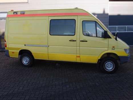 Mercedes-Benz Sprinter - 312 D lang/hoog 4x4 29.600km NIEUWSTAAT ex luchtmacht btw vrij awd standkac - 1