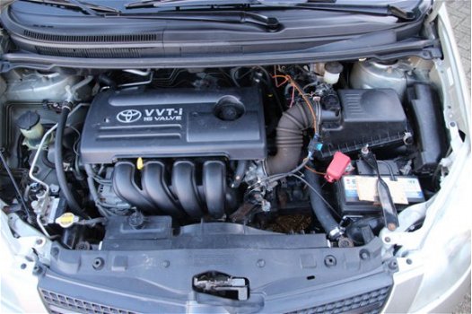 Toyota Corolla Verso - 1.8 VVT-i Linea Sol | Navigatie | Airco | Cruise | APK 14-09-2020 | - 1