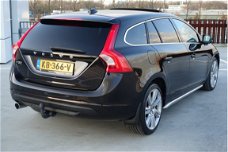 Volvo V60 - 2.0 D3 Summum | Adaptive CC | Schuifdak | Safety-package | Full | Xenon | Leer