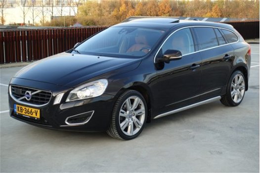 Volvo V60 - 2.0 D3 Summum | Adaptive CC | Schuifdak | Safety-package | Full | Xenon | Leer - 1