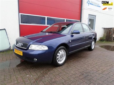 Audi A4 - 1.8 5V Advance automaat * apk gekeurd - 1