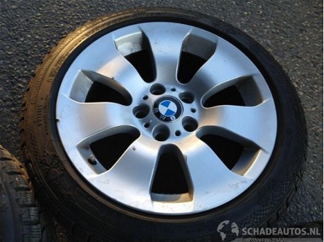 BMW 3-serie - compleet setje velgen 17 inch 225/45/r17 - 2x bridgestone / 2x michelin nieuw - 1