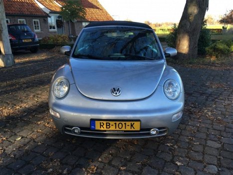 Volkswagen New Beetle Cabriolet - 2.0 Highline, incl. airco en stoelverwarming - 1