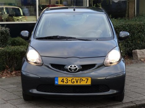 Toyota Aygo - 1.0-12V APK TM 6-2020 - AIRCO - ELEKTR RAMEN - 5 DEURS - ONDERHOUD AANWEZIG - 1