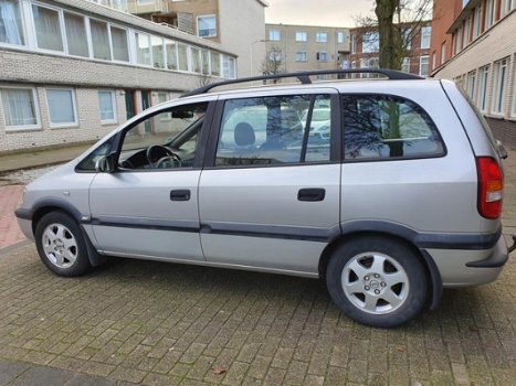 Opel Zafira - 1.6-16V Elegance - 1