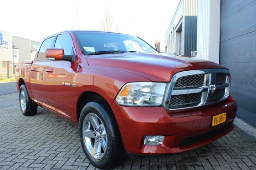 Dodge Ram 1500 - 5.7 V8 Hemi Quad Cab 6'4 /Navigatie/Sunroof/Trekhaak - 1