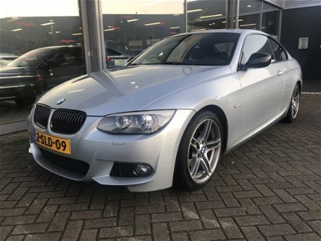 BMW 3-serie Coupé - 320i Corporate Lease Business Line Sport | Xenon | Leer | Navi | Pdc | Stverwarm - 1