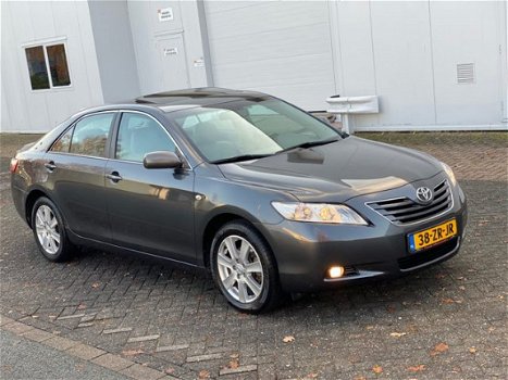 Toyota Camry - XLE 3.5 V6 268PK Aut/Leer/Navi/Dak/Camera NAP - 1