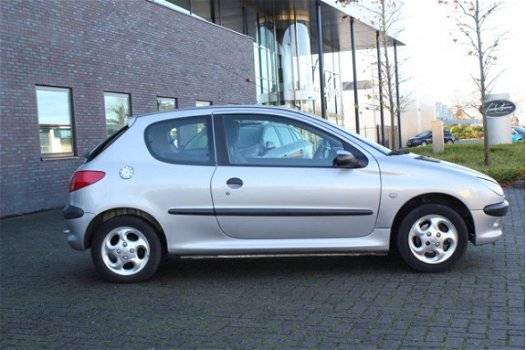 Peugeot 206 - 1.4 Gentry 1Jaar APK - 1