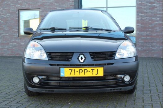 Renault Clio - 1.2-16V Authentique Basis navigatie - 1