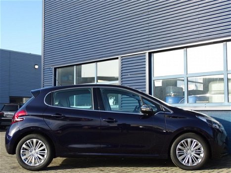 Peugeot 208 - 1.2 PURETECH 82PK ALLURE, NAVIGATIE, CLIMATE CONTROL - 1