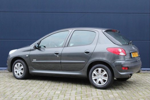 Peugeot 206 - 1.4 5-drs, AIRCO, Centr.vergr., Elektr. Raambediening - 1