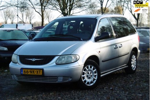 Chrysler Grand Voyager - 2.4i SE Luxe AUT 7P NAP/AIRCO/1JR APK - 1