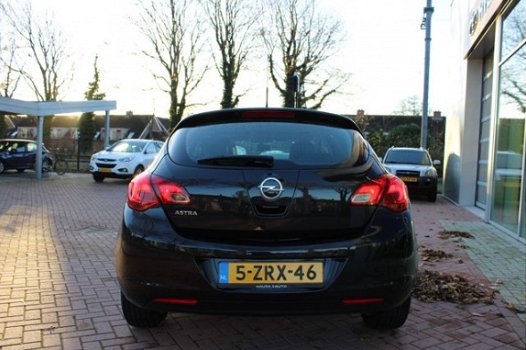 Opel Astra - 1.4 Business + - 1