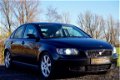 Volvo S40 - 2.4 5-CILINDER Exclusive | Leer | 17 inch | Trekhaak - 1 - Thumbnail