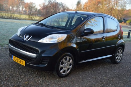 Peugeot 107 - 1.0-12V XS 5 deurs Airco APK Juni 2020 - 1