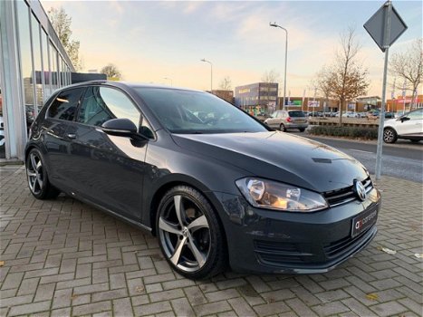 Volkswagen Golf - 1.6 TDI Trendline - 1