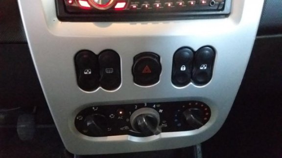 Dacia Sandero - 1.4 Lauréate Met airco en nieuwe APK - 1