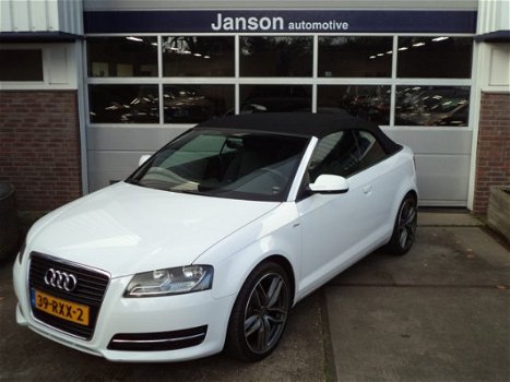 Audi A3 Cabriolet - 1.2 TFSI Attraction Pro Line Full map navigatie, PDC, Licht metalen velgen, Elek - 1