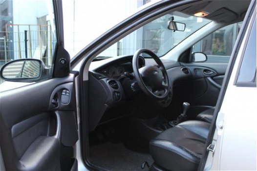 Ford Focus Wagon - 1.6-16V Futura Airco, elektr ramen, elektr spiegels, parkeersensoren, lm velgen - 1