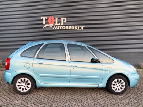 Citroën Xsara Picasso - 2.0i 16V Différence - 1