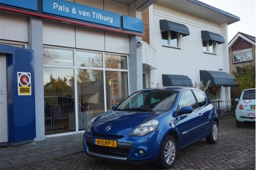 Renault Clio - 1.2 16V 75 pk 3D - 1