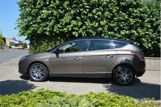 Lancia Delta - 1.8-16V Di Platino Poltrona Frau mooie uitvoering - 1