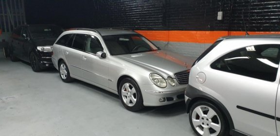 Mercedes-Benz E-klasse Combi - 280 CDI Classic Bj 2006 Weinig km - 1