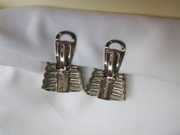 Oorbellen Gianni Versace zilverkleurig Cleopatra model met kristal rijnsteentjes 4.0x2.5 cm - Afbeelding 5